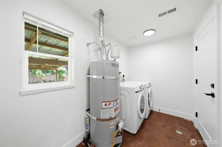 A utility space done right-Designed to make daily tasks effortless.