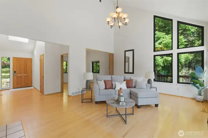 Main Living Room with vaulted ceilings