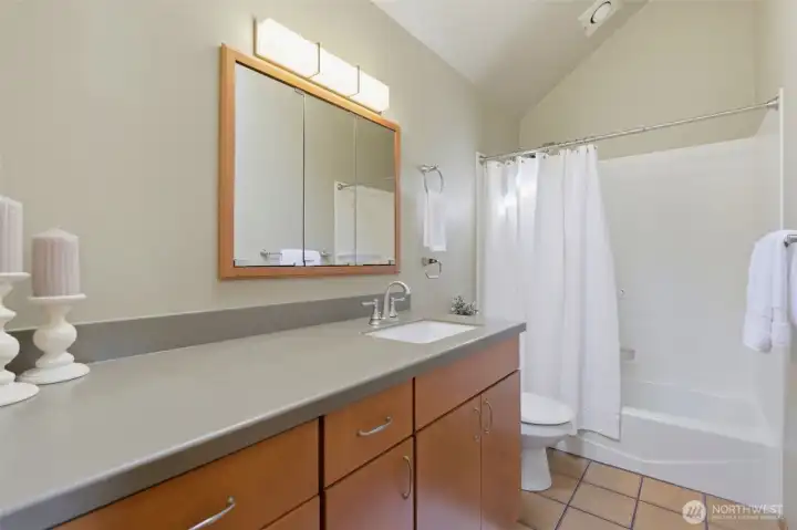 Upper Primary ensuite full bath