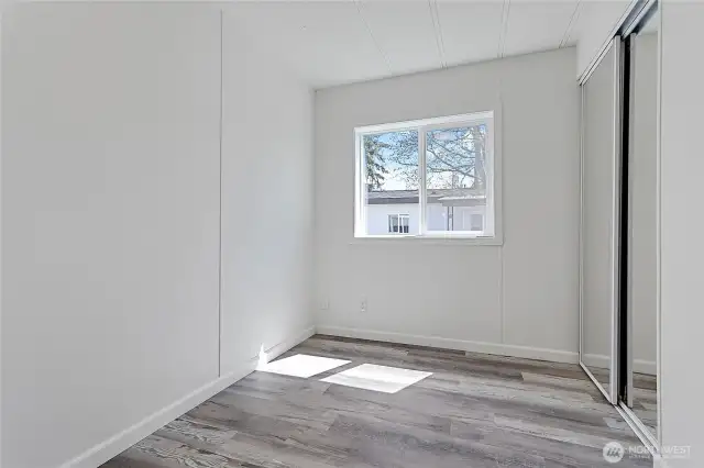 Second Bedroom would make great office/crafting space