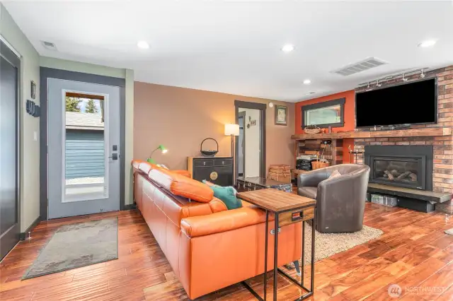 Warm & welcoming entry. Front door offers inset blinds!