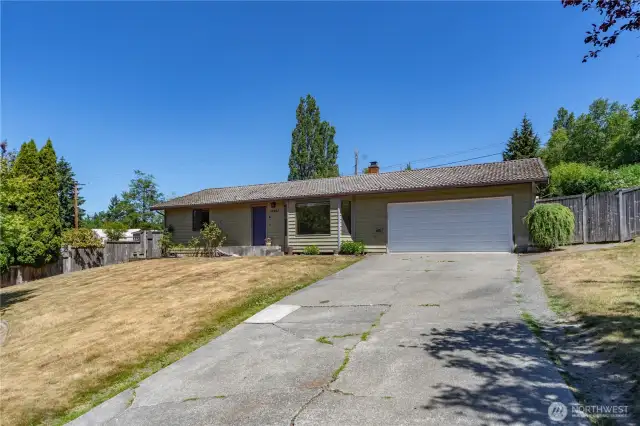 Great location, close to schools and shopping.