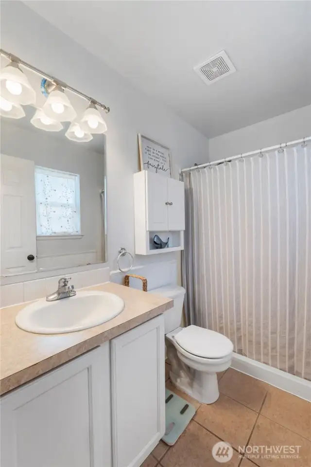 Primary 3/4 bath