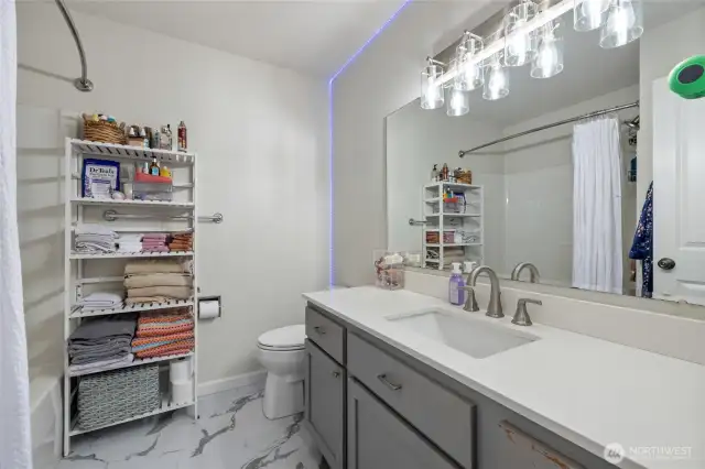 2 Full Bathroom