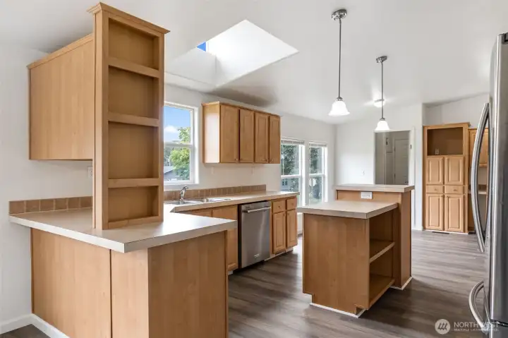So much storage in this kitchen!
