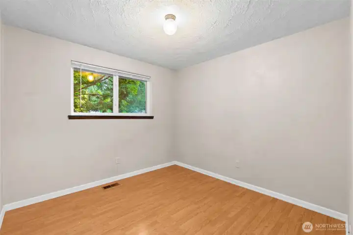 Third bedroom (unstaged).