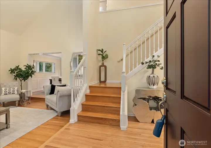 Hardwood Floors Throughout!