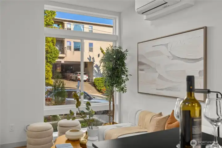 Photos are of a similar model for illustrative purposes.