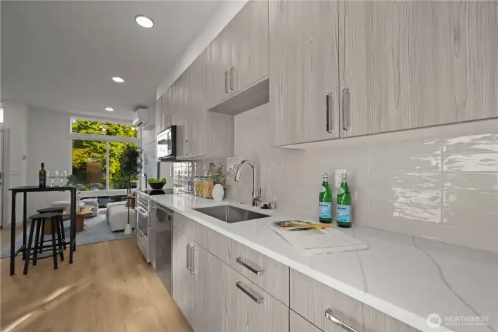 Photos are of a similar model for illustrative purposes.