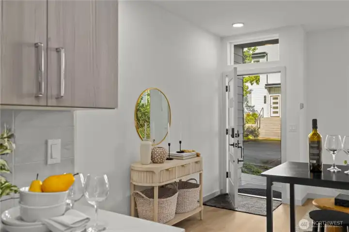 Photos are of a similar model for illustrative purposes.