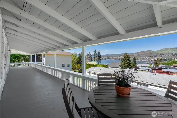 Wrap-around deck w/big lake views