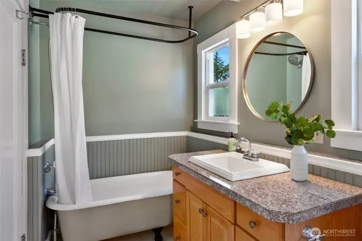 Upstairs Bathroom