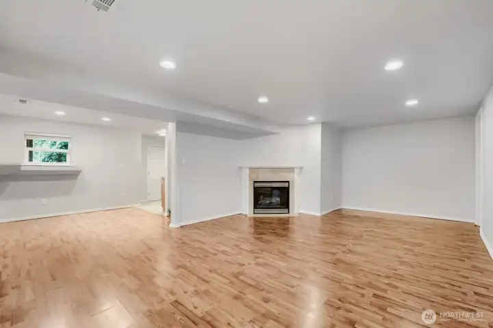 A similar layout to upstairs, the lower level offers great flexibility. It is fully equipped with two bedrooms, a full living room, dining room, kitchen and laundry. Multi-generational living or perhaps as rental unit. There is an access door to the outside.