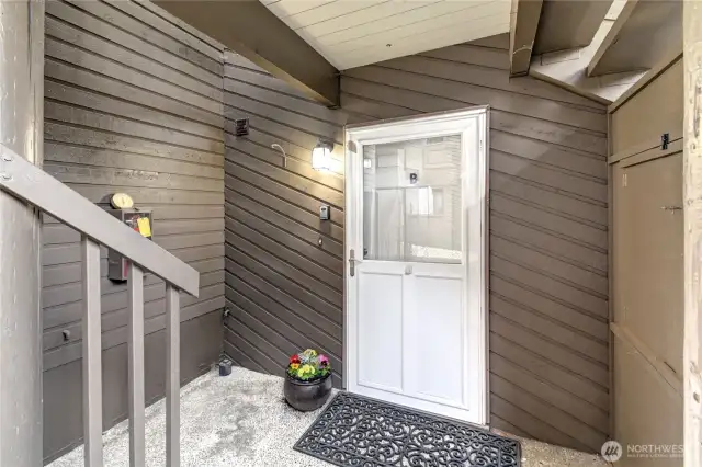 Private Entry, Unit B