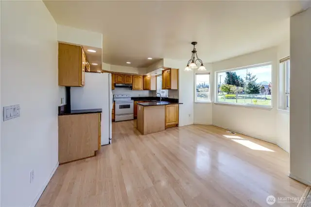Lovely windows bring in the light and beautiful views!