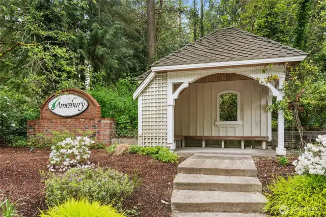Sought after Redmond neighborhood.