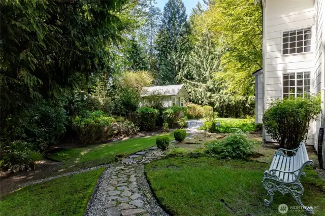 Beautiful garden to explore!