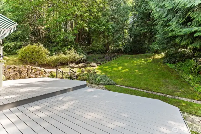 Large deck, perfect for entertaining!.