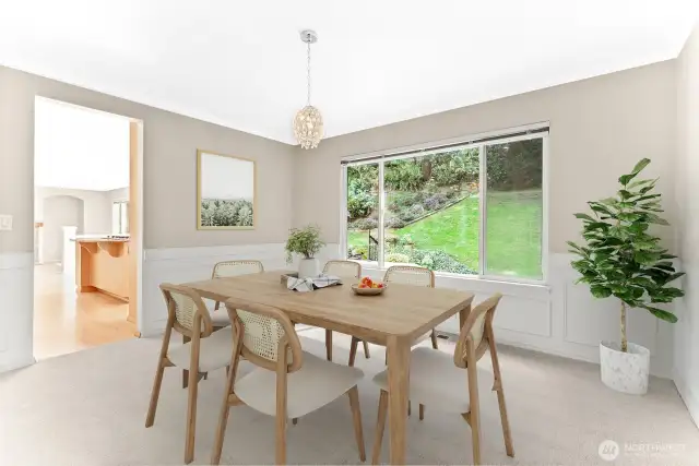 Dining room with access to the kitchen.