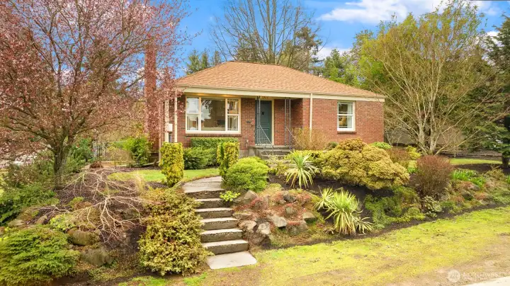 Charming MidCentury bungalow