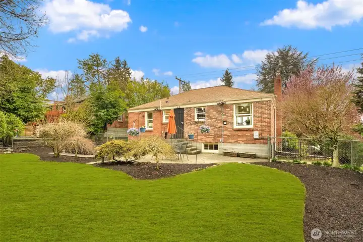 Fully-fenced back yard.