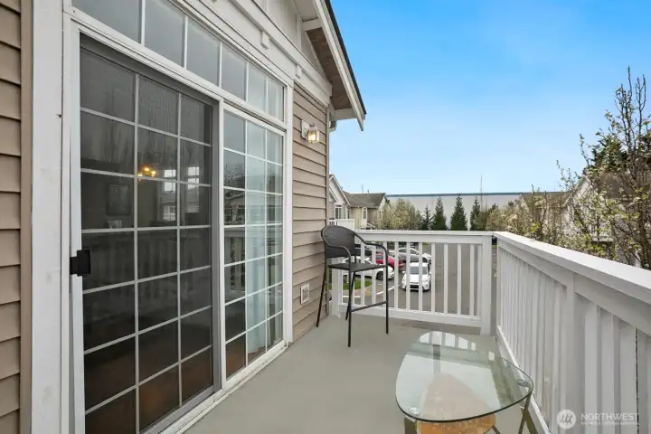 This private deck offers plenty of room to bbq or relax with friends and family!