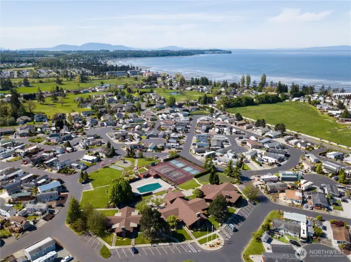 Welcome to one of the best vacation spots in beautiful Birch Bay - Latitude 49! Gated community with both vacation & 365 day lots