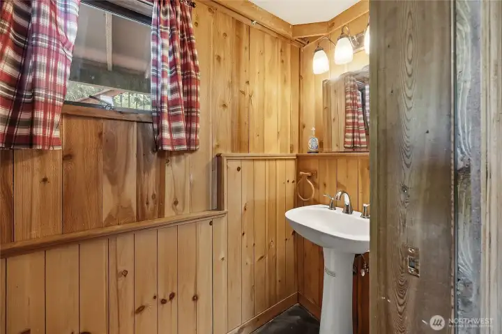 Lower level half bath