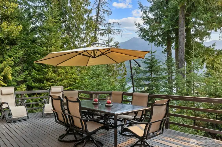Huge entertaining deck with a view of Lake Kachess and surrounding mountains.