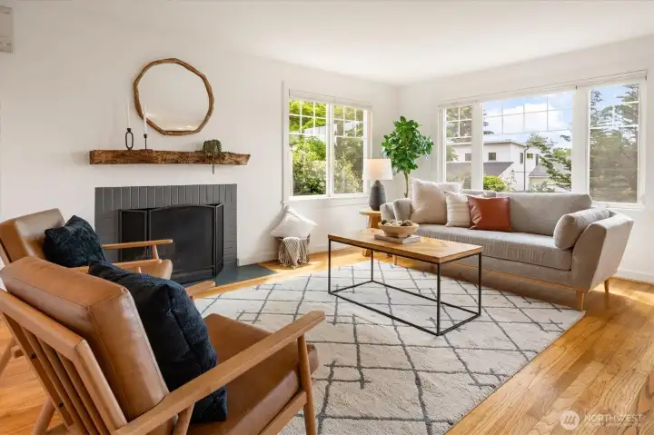 The house gets great Natural light.