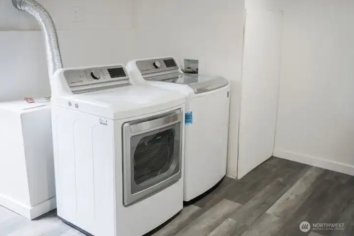 Laundry room with extra storage
