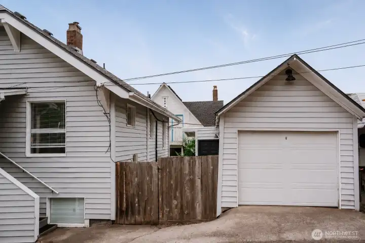 Garage/workshop