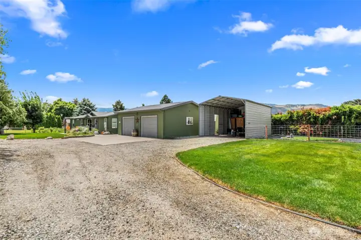 Covered RV Parking Plus a 2 Car garage 136 29th St NW East Wenatchee Covered RV Parking Plus a 2 Car garage 136 29th St NW East Wenatchee