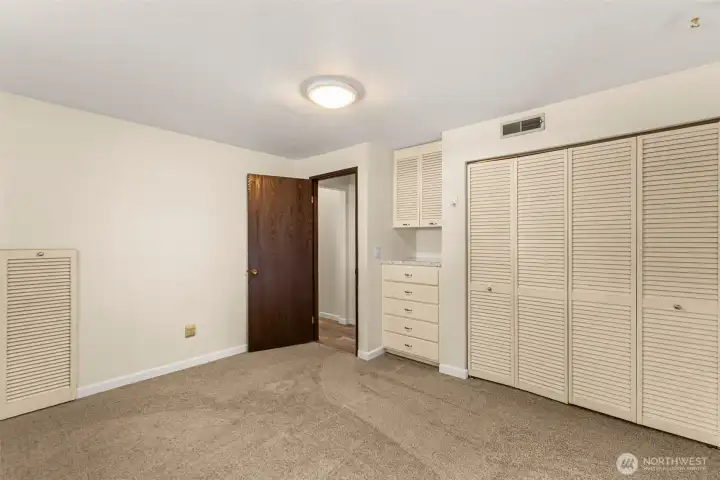 Lower Bed 1 Lower Bed 1