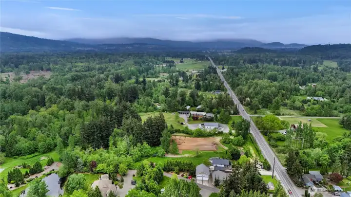 Just a quick drive into Bellingham and I5 via Sunset, even faster access to Meridian Street. You will be centrally located Just a quick drive into Bellingham and I5 via Sunset, even faster access to Meridian Street. You will be centrally located