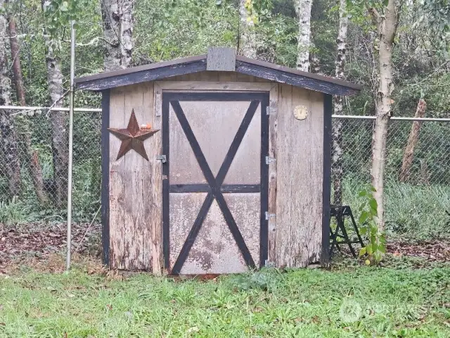 Shed on Lot2