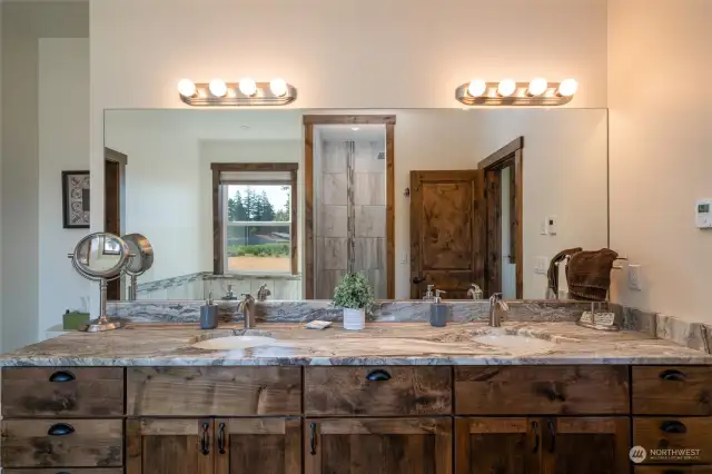 Dual sink in Primary bathroom