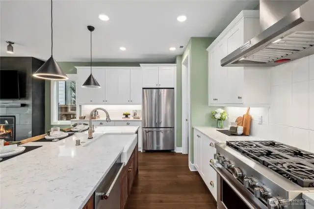 Pictures of Model Home. Not pictures of actual home. Features, colors, layout may vary.