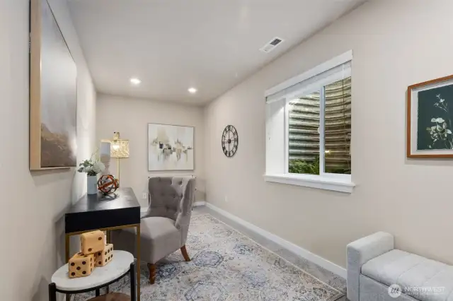 Office Space on Main or 4th Bedroom