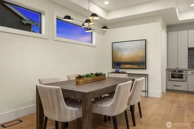Designated den & dining room