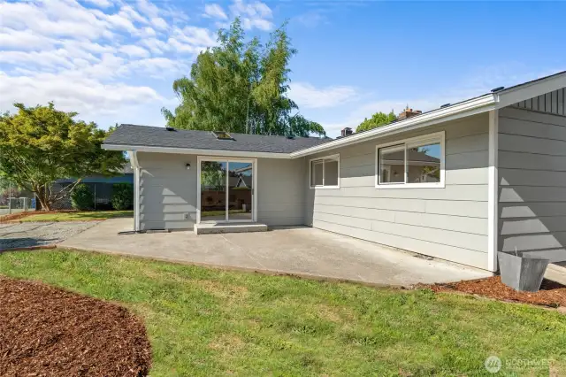 BACKYARD | A perfect patio for entertaining.