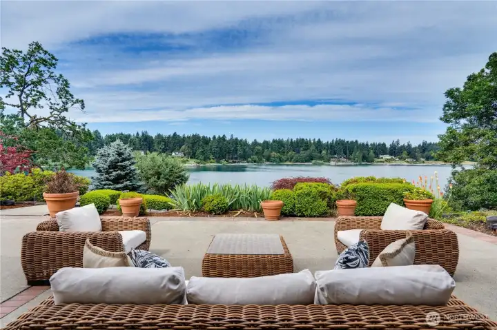 Set on a peaceful setting overlooking Gravelly Lake with 100' of pebble shoreline.  Big blue skies turning to brilliant sunsets create an everchanging view.
