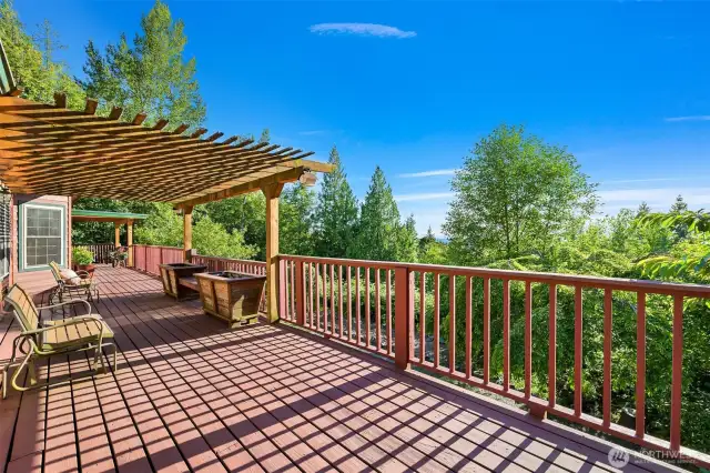 Large wrap around deck