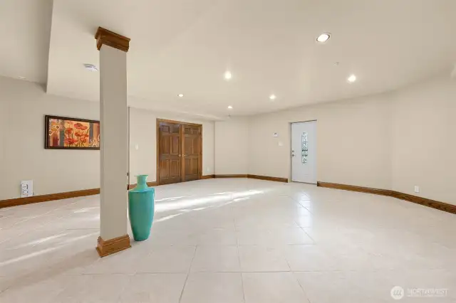 Fully finished daylight basement/rec room