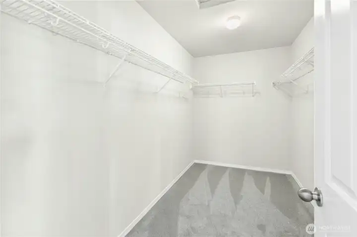 Huge primary walk in closet