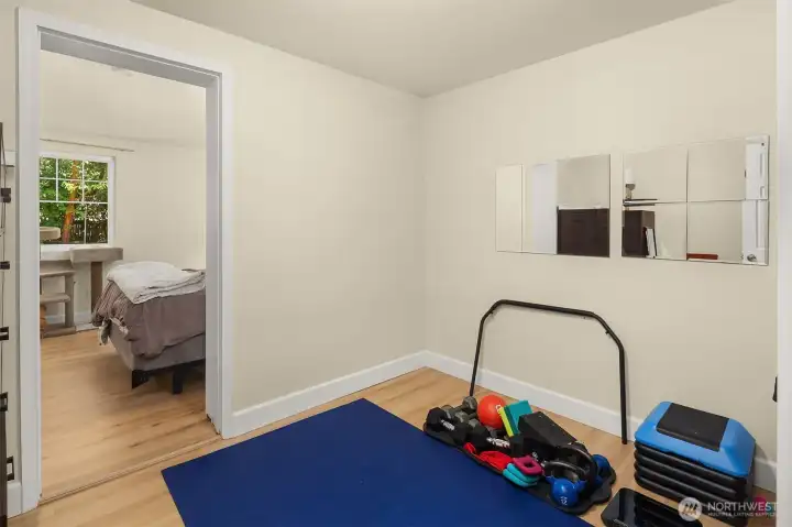 Sitting room/closet off of primary
