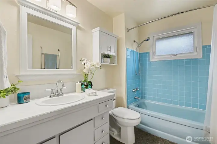 Main floor full bathroom.