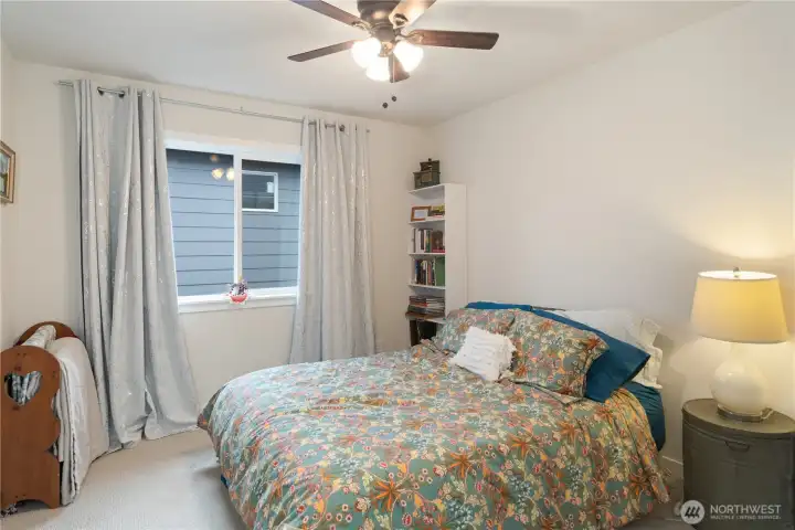2nd bedroom