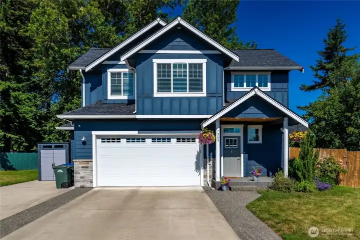 This three bedroom, 2.5 bath home sits at back of quiet cul de sac on .34 acre lot. This three bedroom, 2.5 bath home sits at back of quiet cul de sac on .34 acre lot.