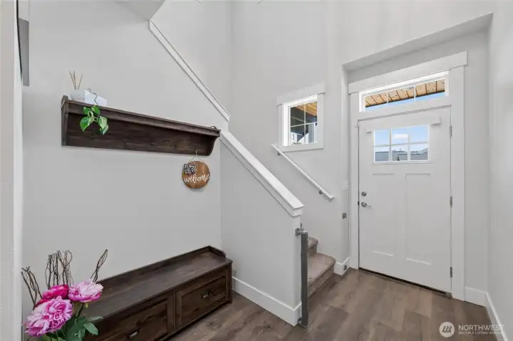 Two story entry is bright and inviting. Two story entry is bright and inviting.